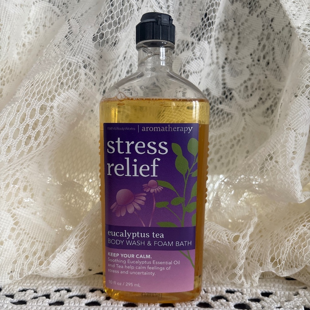 Discontinued Bath & Body Works Aromatherapy Eucalyptus Tea Body Wash Foam Bath